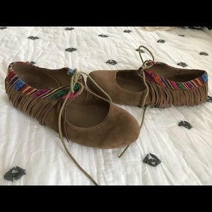 A pair of nature breeze super cute shoes size 81/2